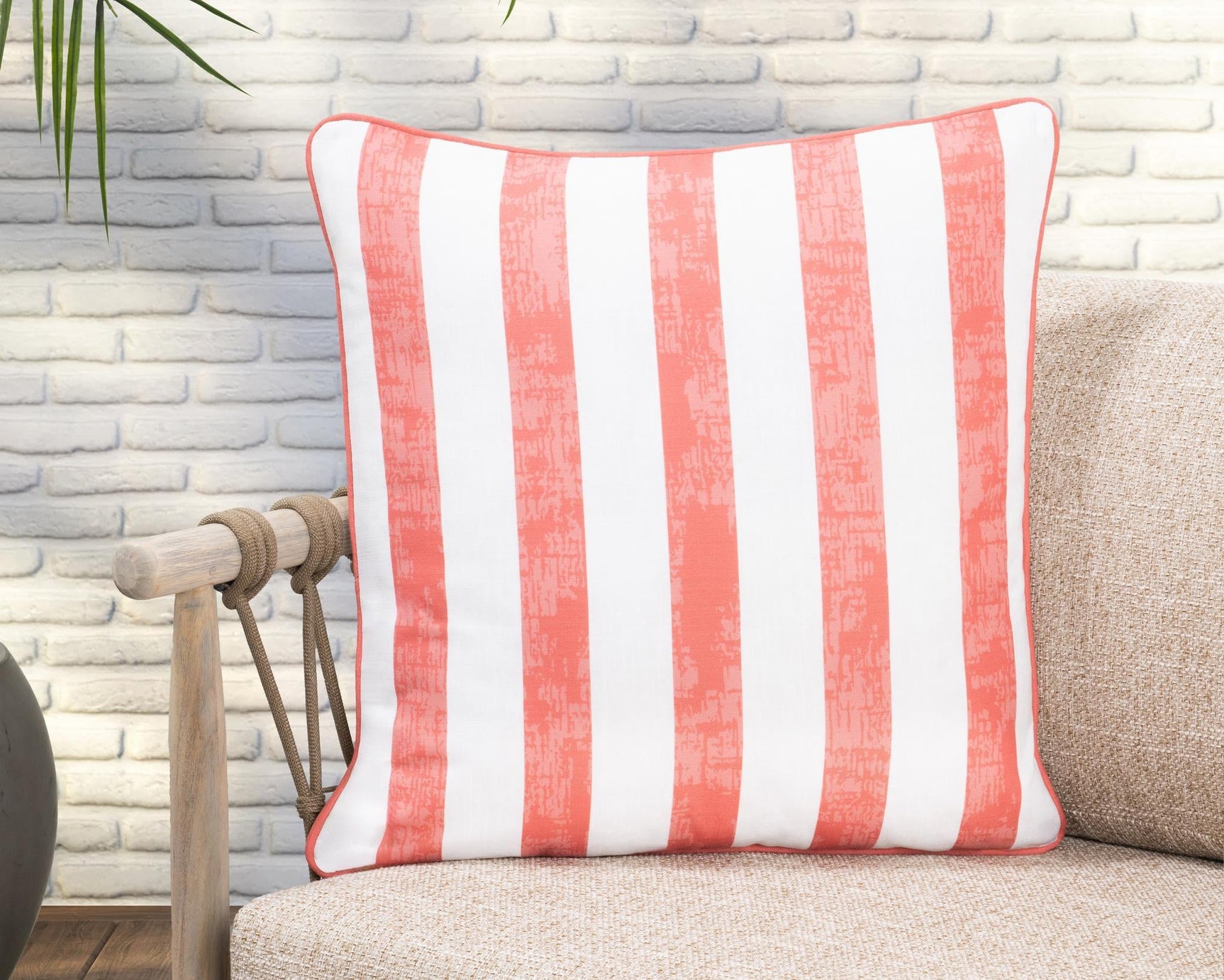 Indoor/Outdoor Milton Red 22x22 Throw Pillow (Set of 2) - Ornate Home