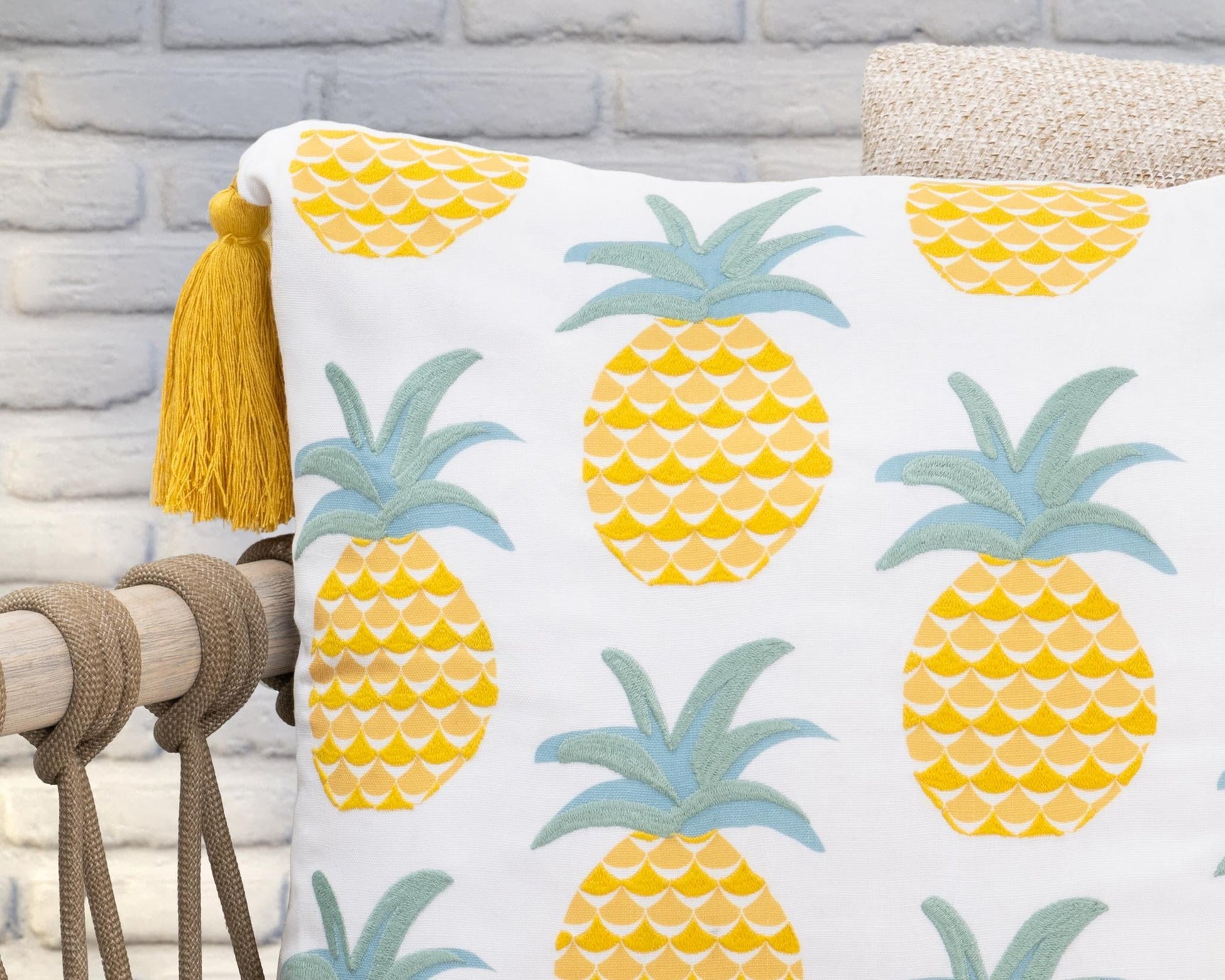 Indoor/Outdoor Sonoma Yellow Multi Throw Pillow (Set of 2) - Ornate Home