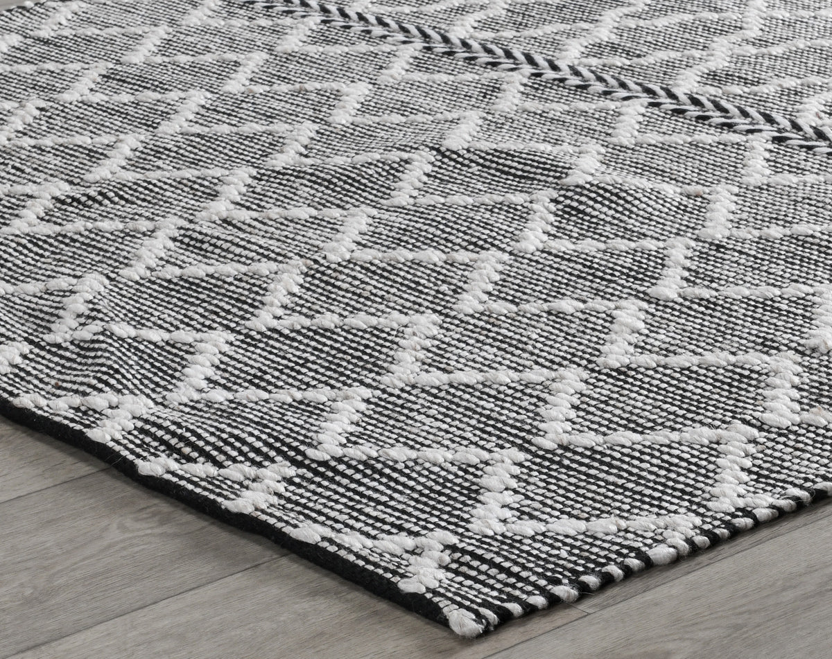 Indoor/Outdoor Sonora Black/Ivory Rug - Ornate Home