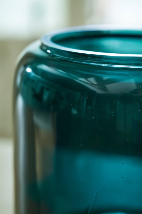 Inisland Teal Vase - Ornate Home