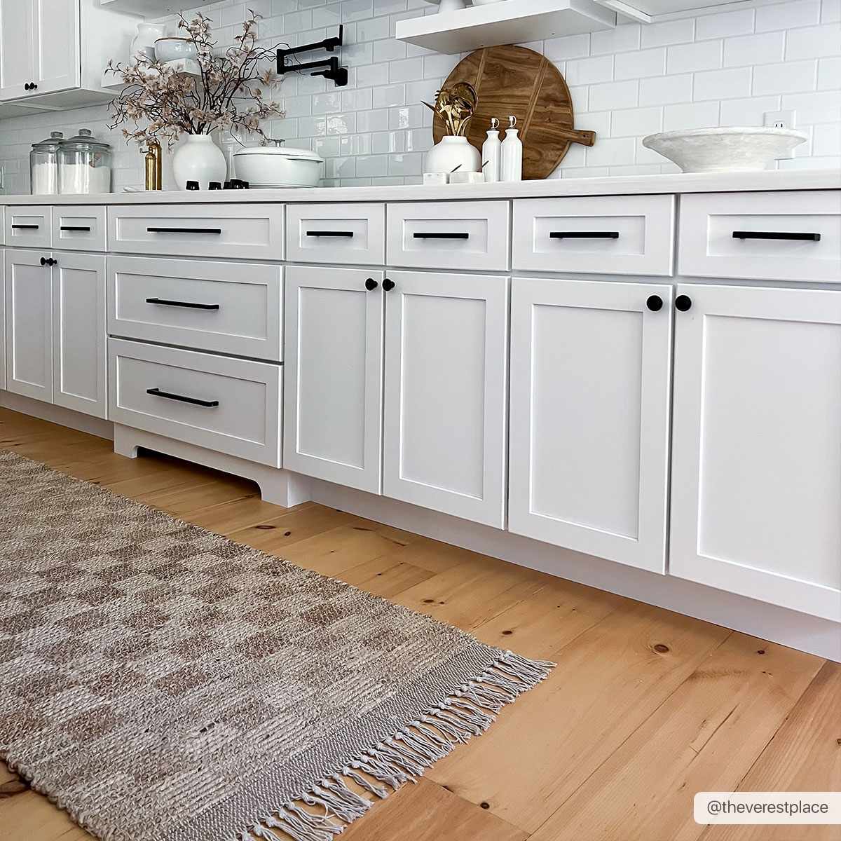 Ionut Checkered Jute Area Rug - Ornate Home
