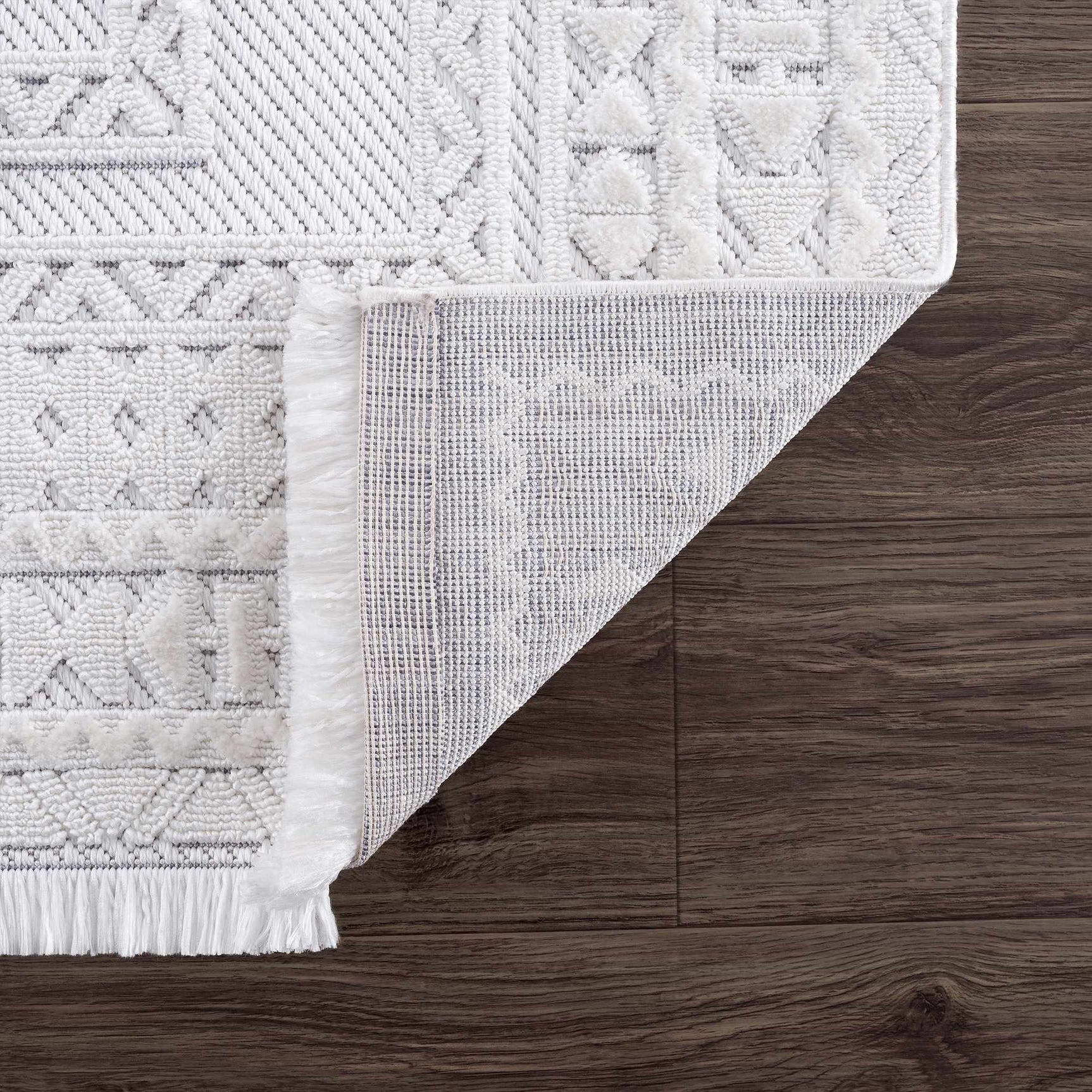 Ivory Alya 3D Medallion Fringe @Area Rug - Clearance - Ornate Home
