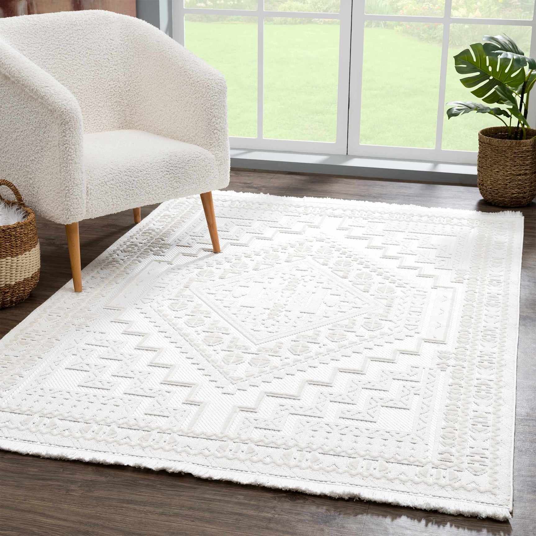 Ivory Alya 3D Medallion Fringe @Area Rug - Clearance - Ornate Home