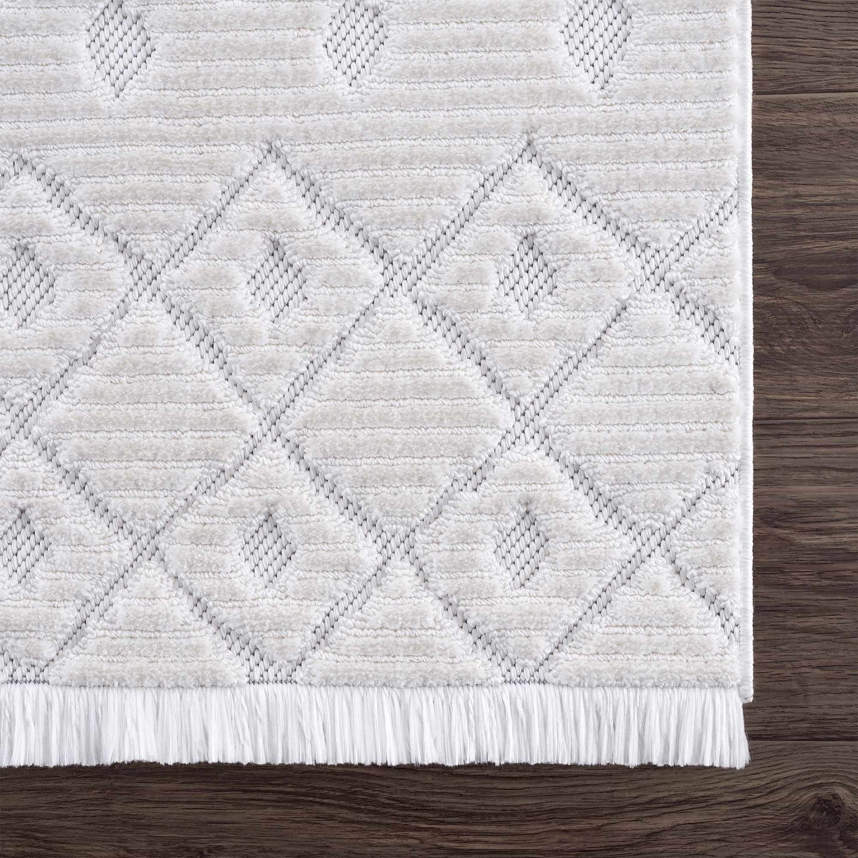 Ivory Beil 3D Fringe Area Rug - Clearance - Ornate Home