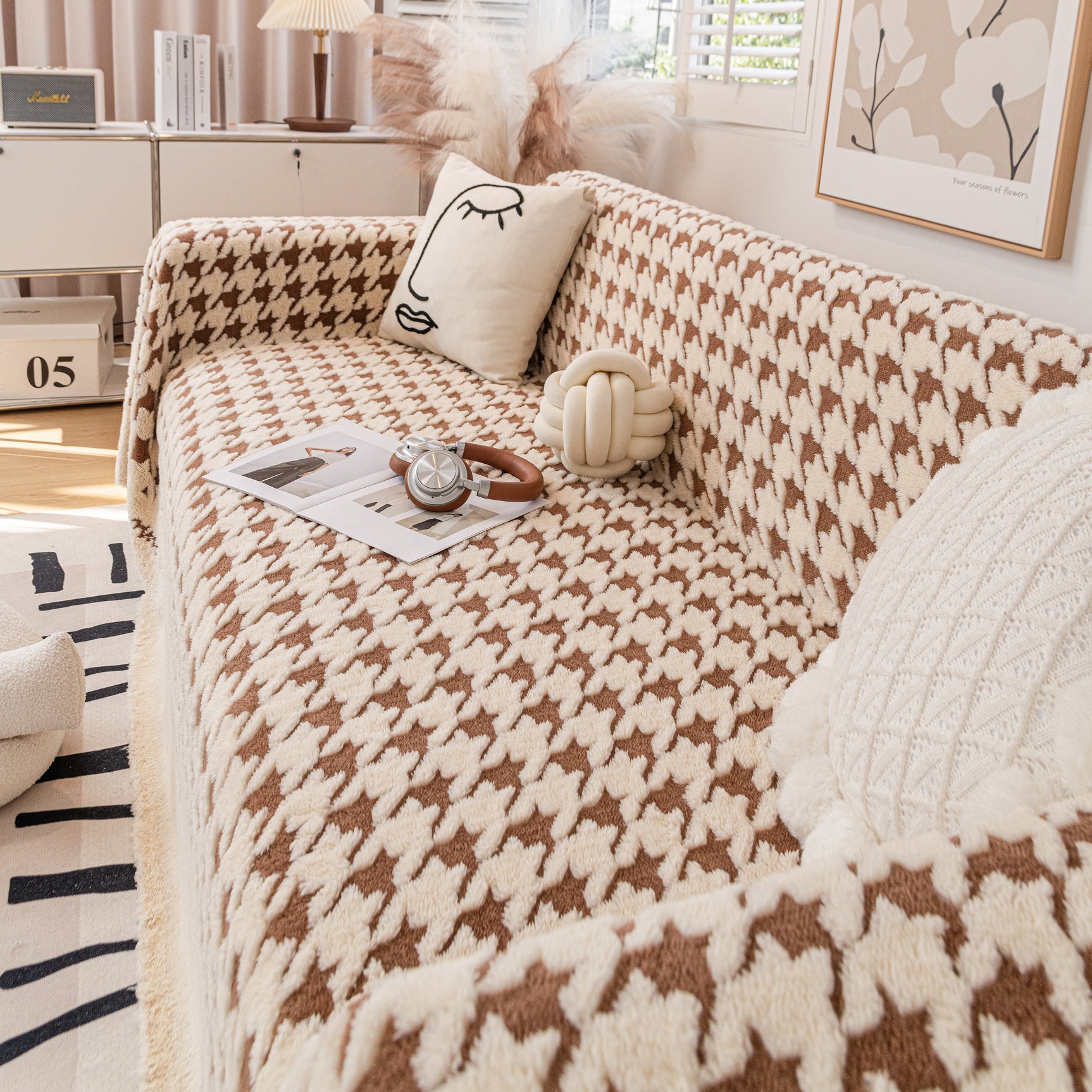 Jacquard Plush Houndstooth Sofa Throw Cover, Cover Throws for Sofas, Stylish Living Room Throws - Ornate Home
