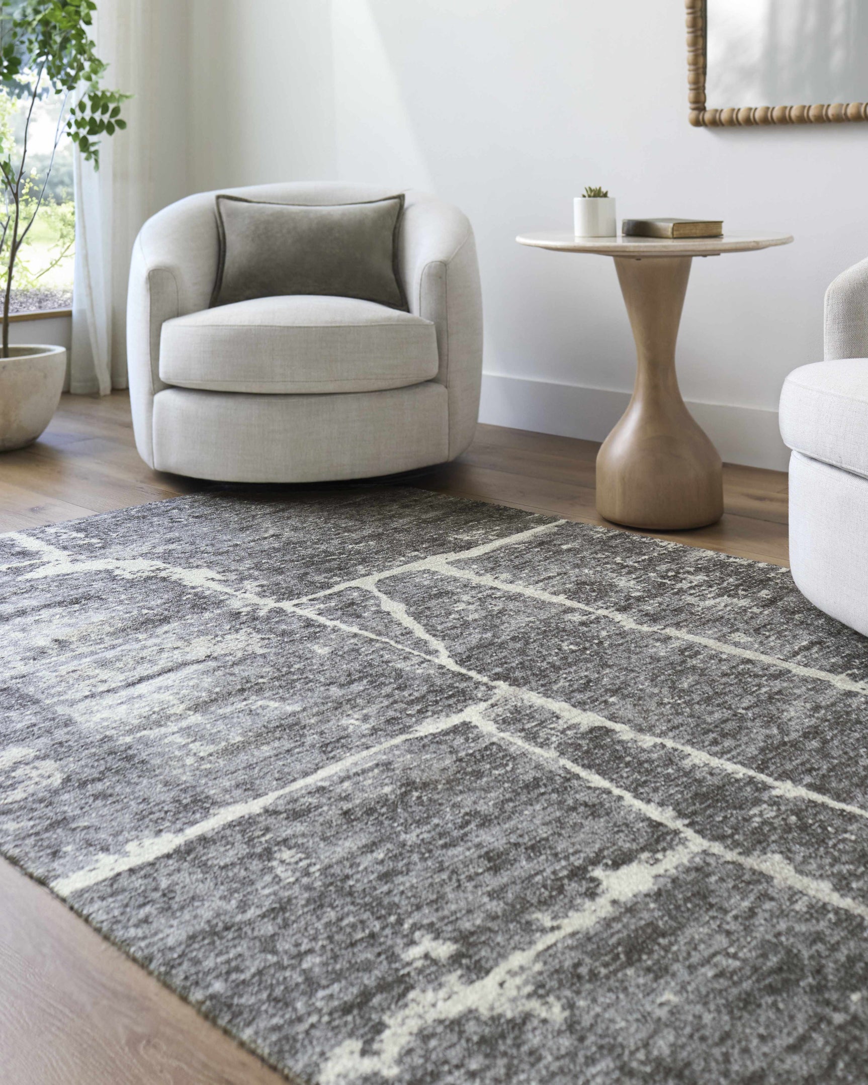 Janek Handmade Galey Alix x LIVABLISS GAJA-2302 Area Rug - Ornate Home