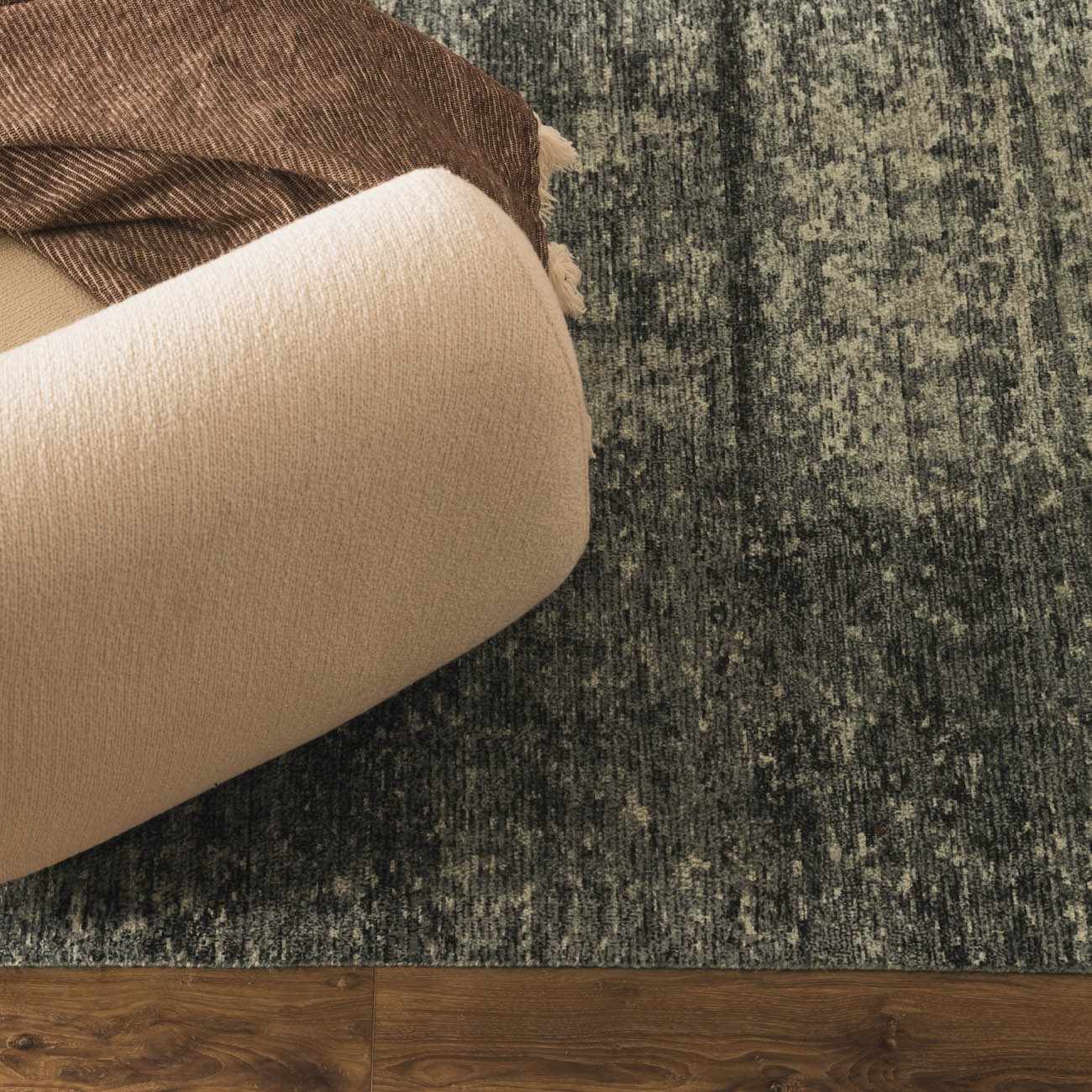 Janek Handmade Galey Alix x LIVABLISS GAJA-2302 Area Rug - Ornate Home