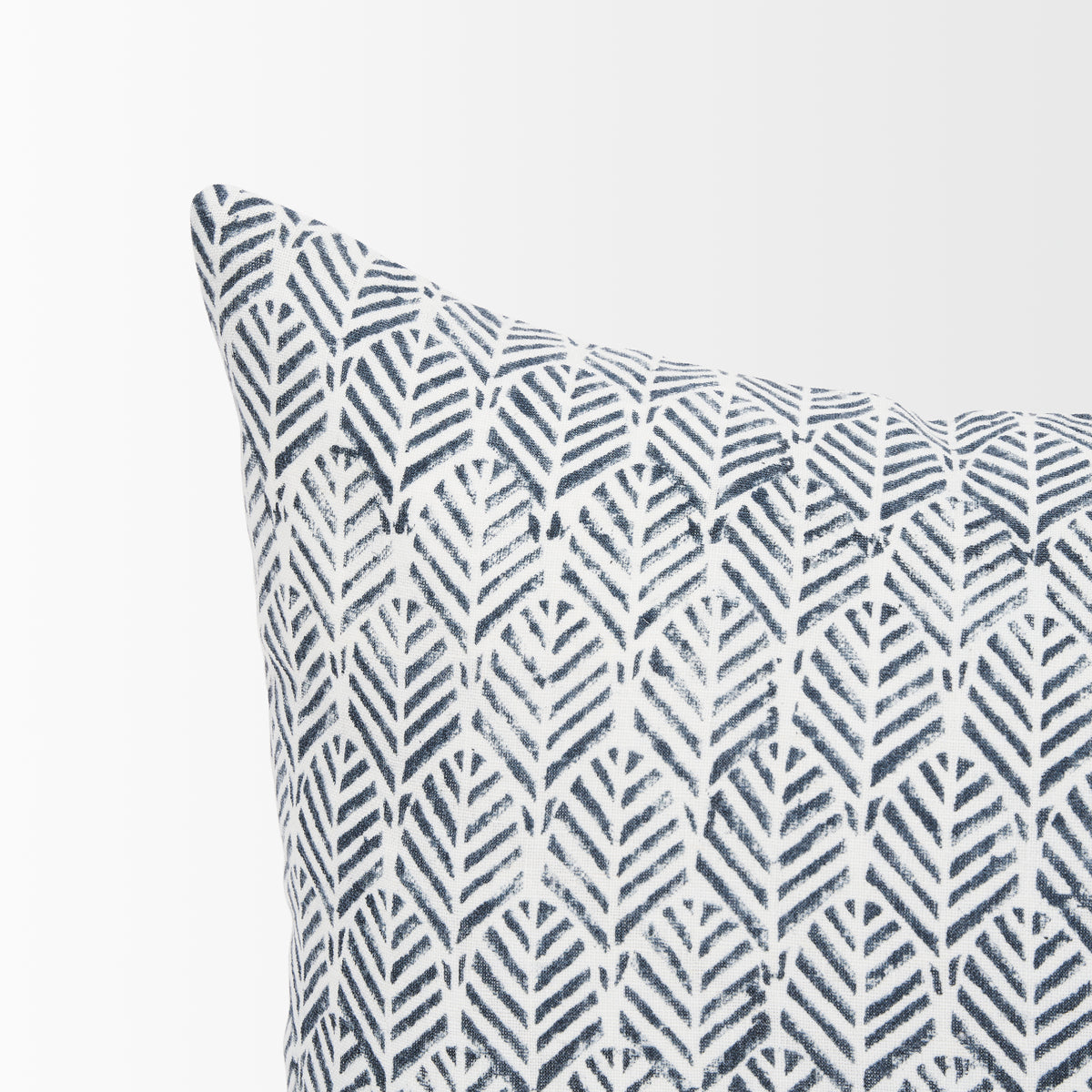 Janelle Cream/Indigo 14x26 Linen Lumbar Pillow Cover - Ornate Home