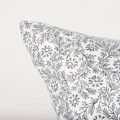 Jayne Cream/Indigo 14x26 Linen Lumbar Pillow Cover - Ornate Home