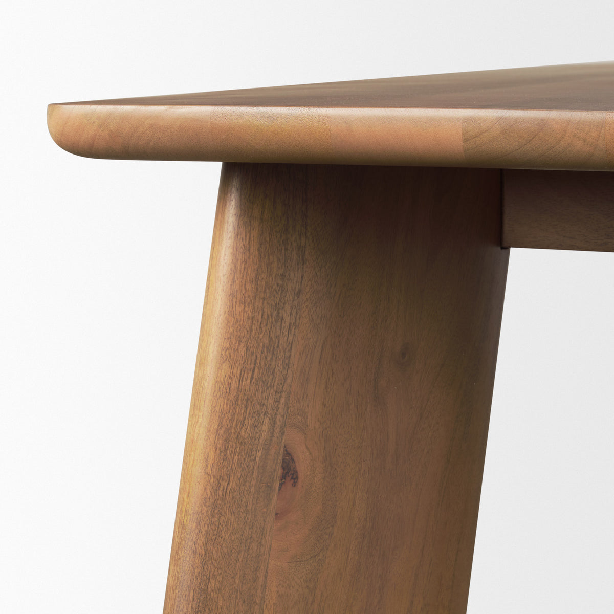 Jonan Medium Brown Rectangular Dining Table