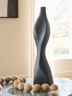 Judsen Black Vase - Ornate Home