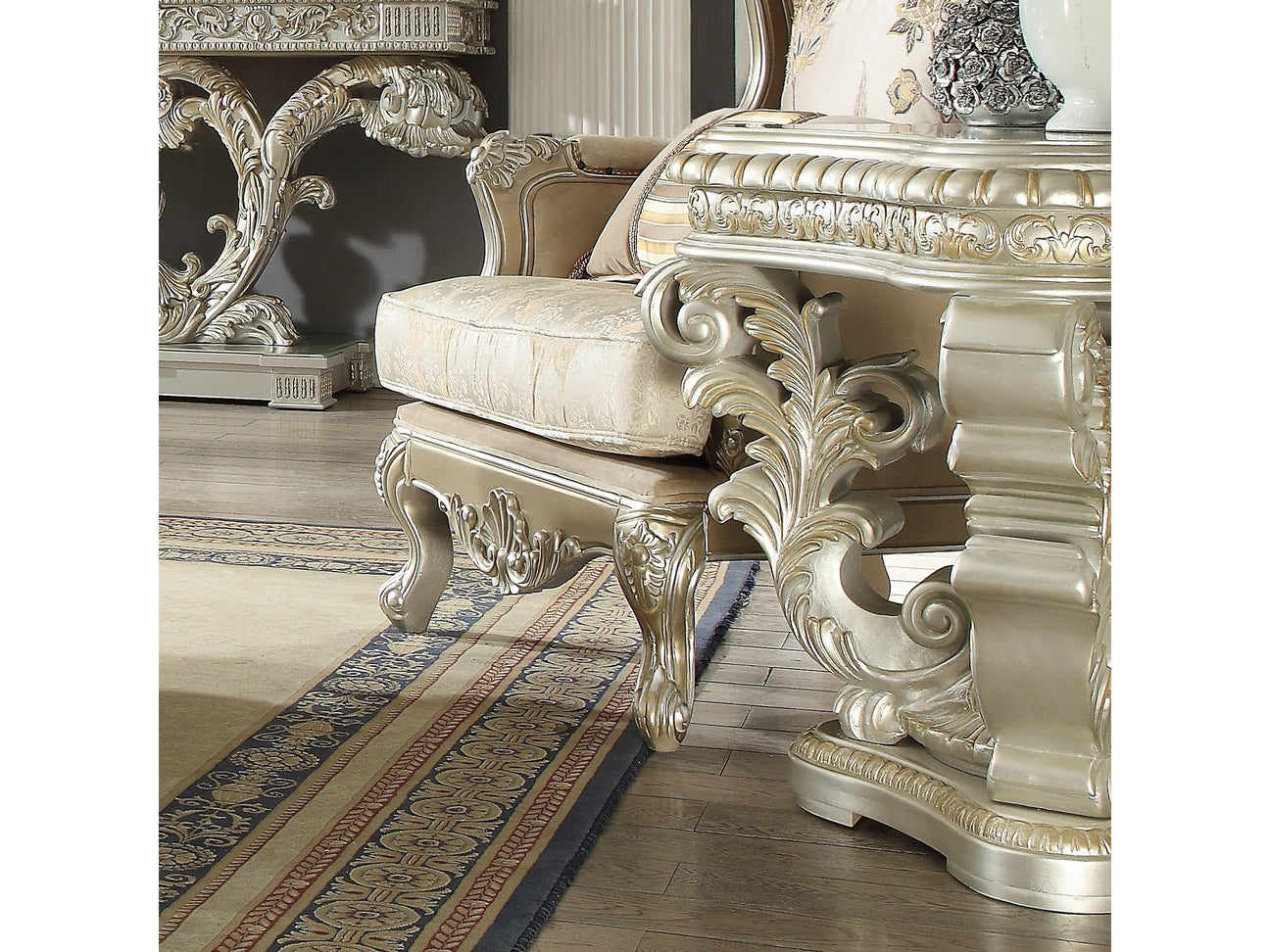 Kallista Silver End Table  / HD-8088 - Ornate Home