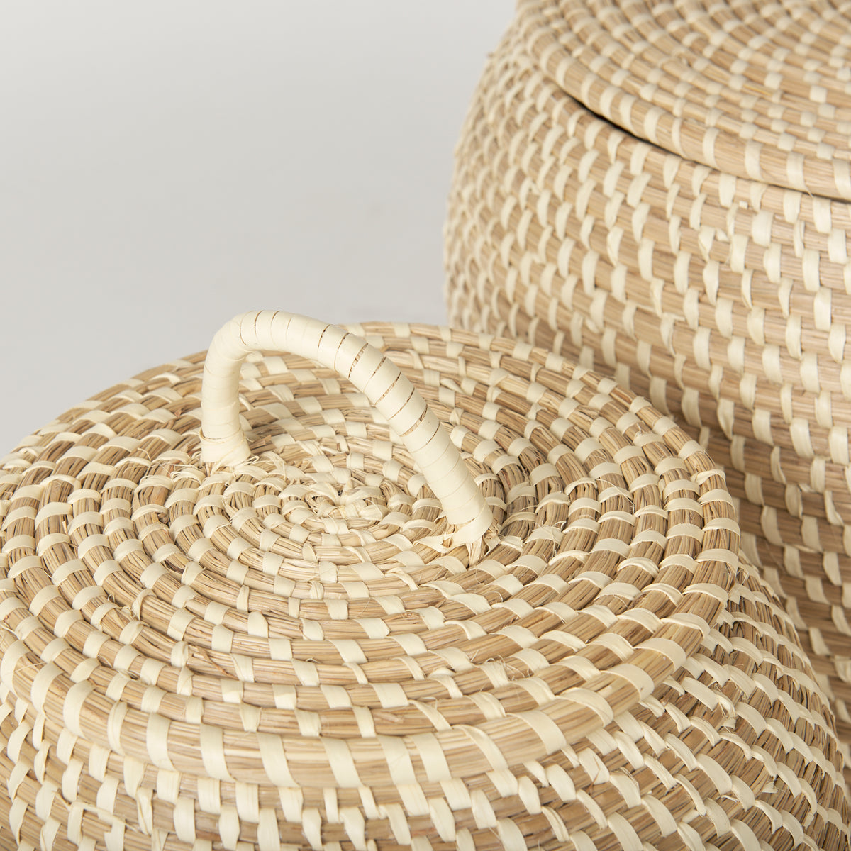Kalopa Brown Seagrass Floor Baskets with Flat Handled Lid (Set of 2) - Ornate Home