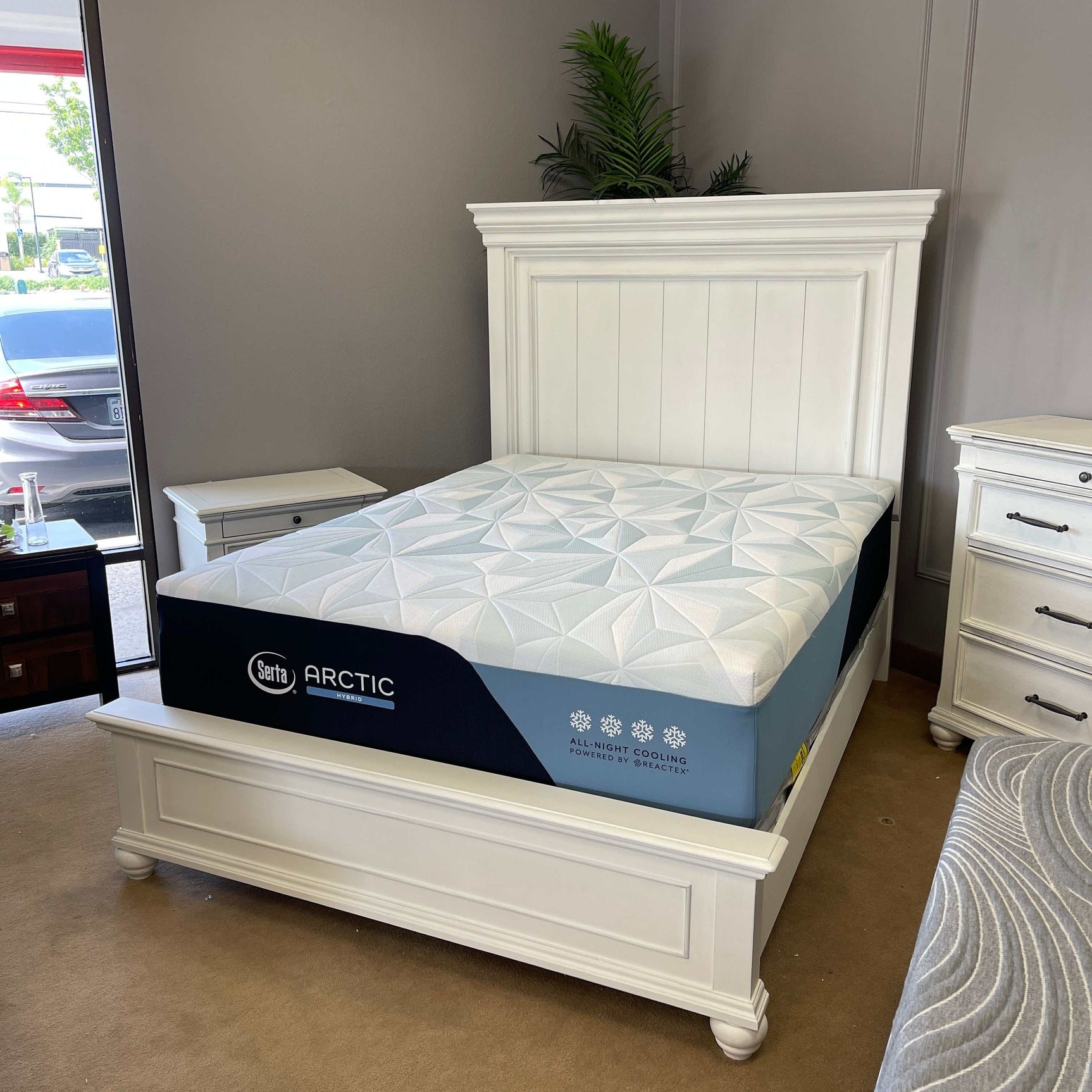 Kanwyn Whitewash Queen Panel Bed - Ornate Home