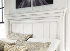 Kanwyn Whitewash Queen Panel Bed w/ Storage Bench - Ornate Home
