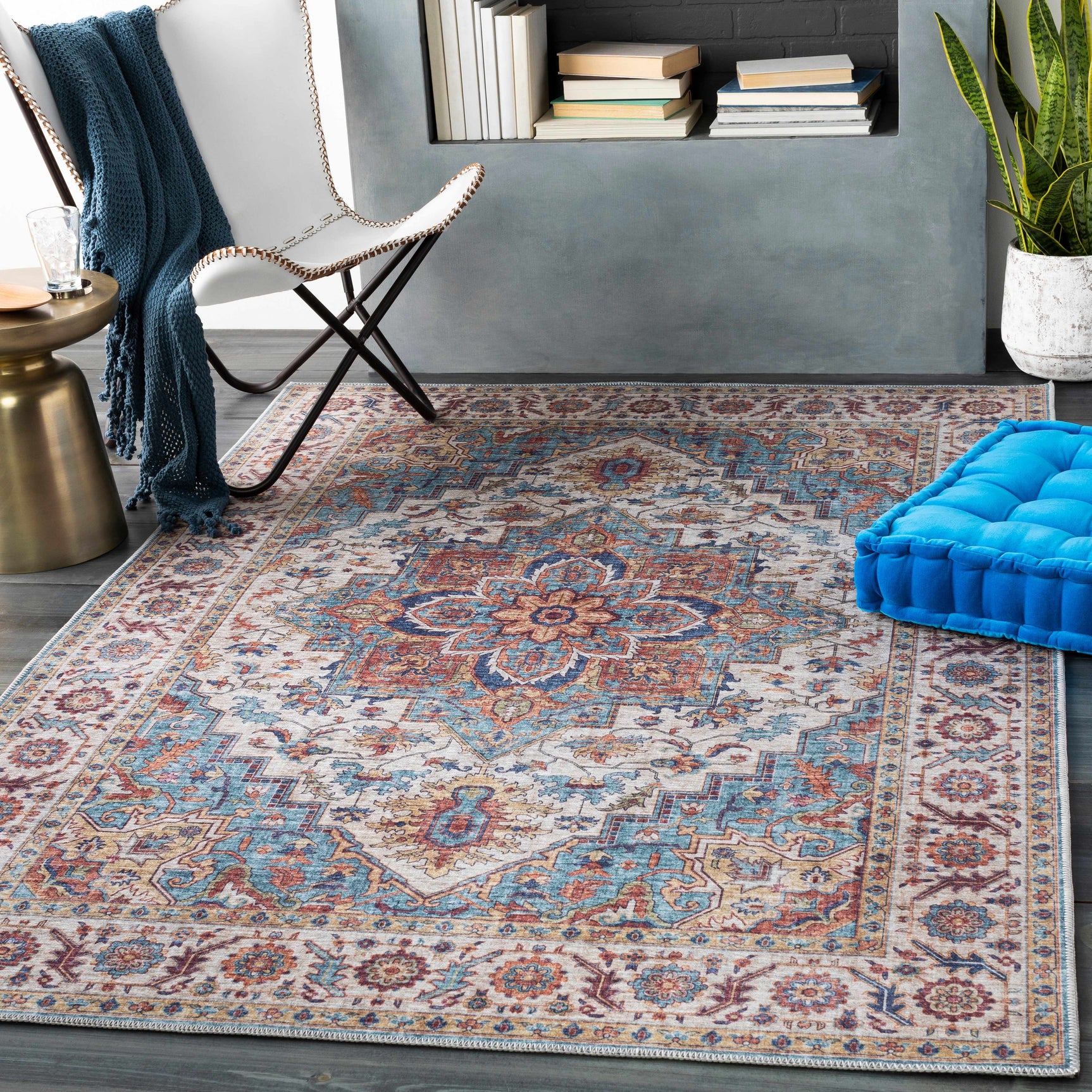 Kapaa Traditional Area Rug - Ornate Home