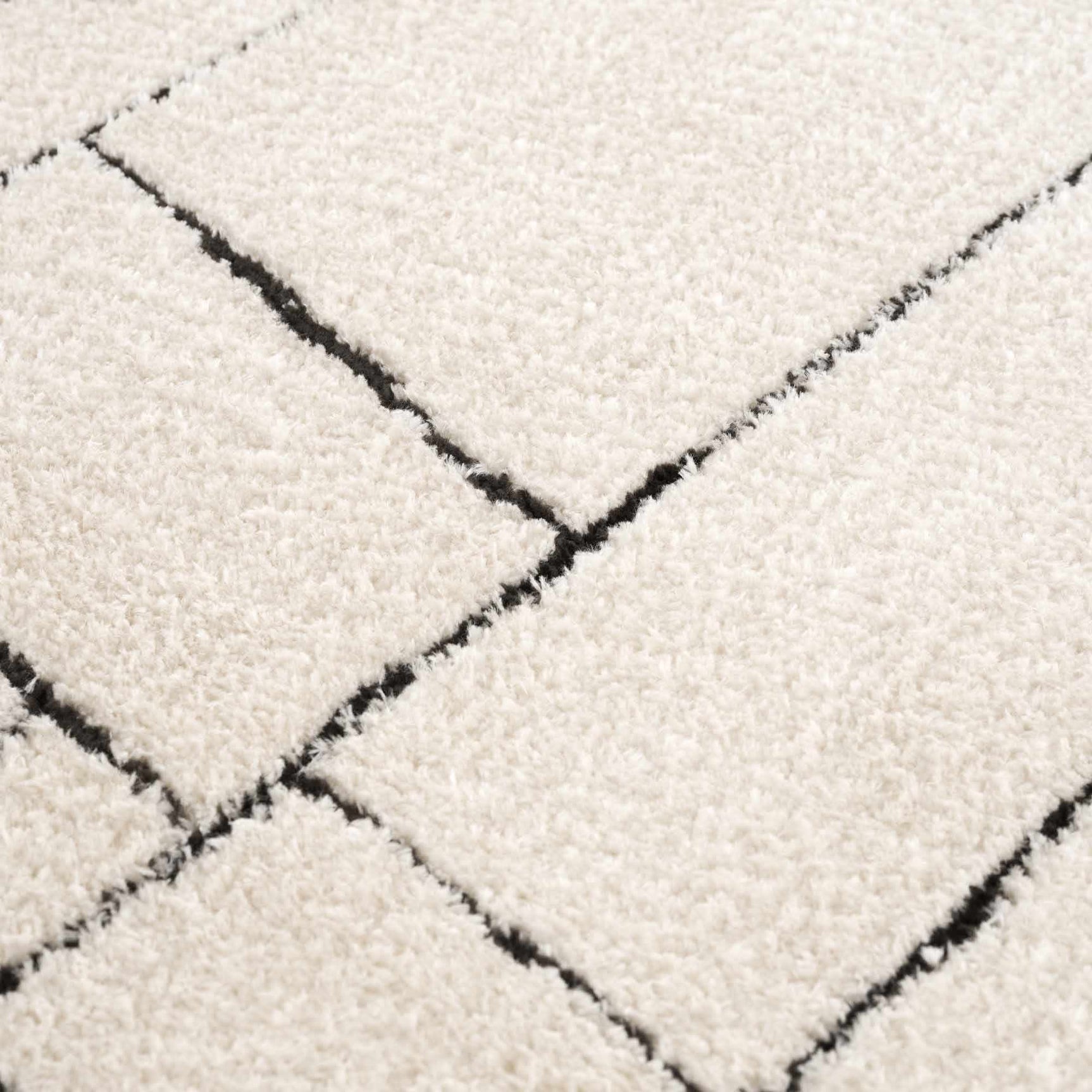 Keats Black & White Area Rug - Clearance - Ornate Home