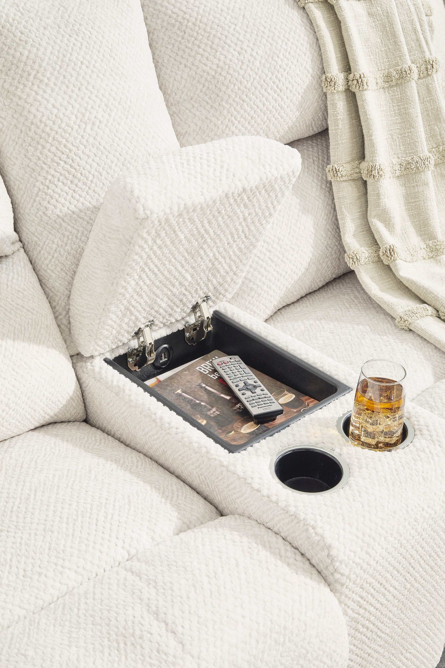 Keensburg Linen 3pc Power Reclining Sectional (left-arm Console) - Ornate Home