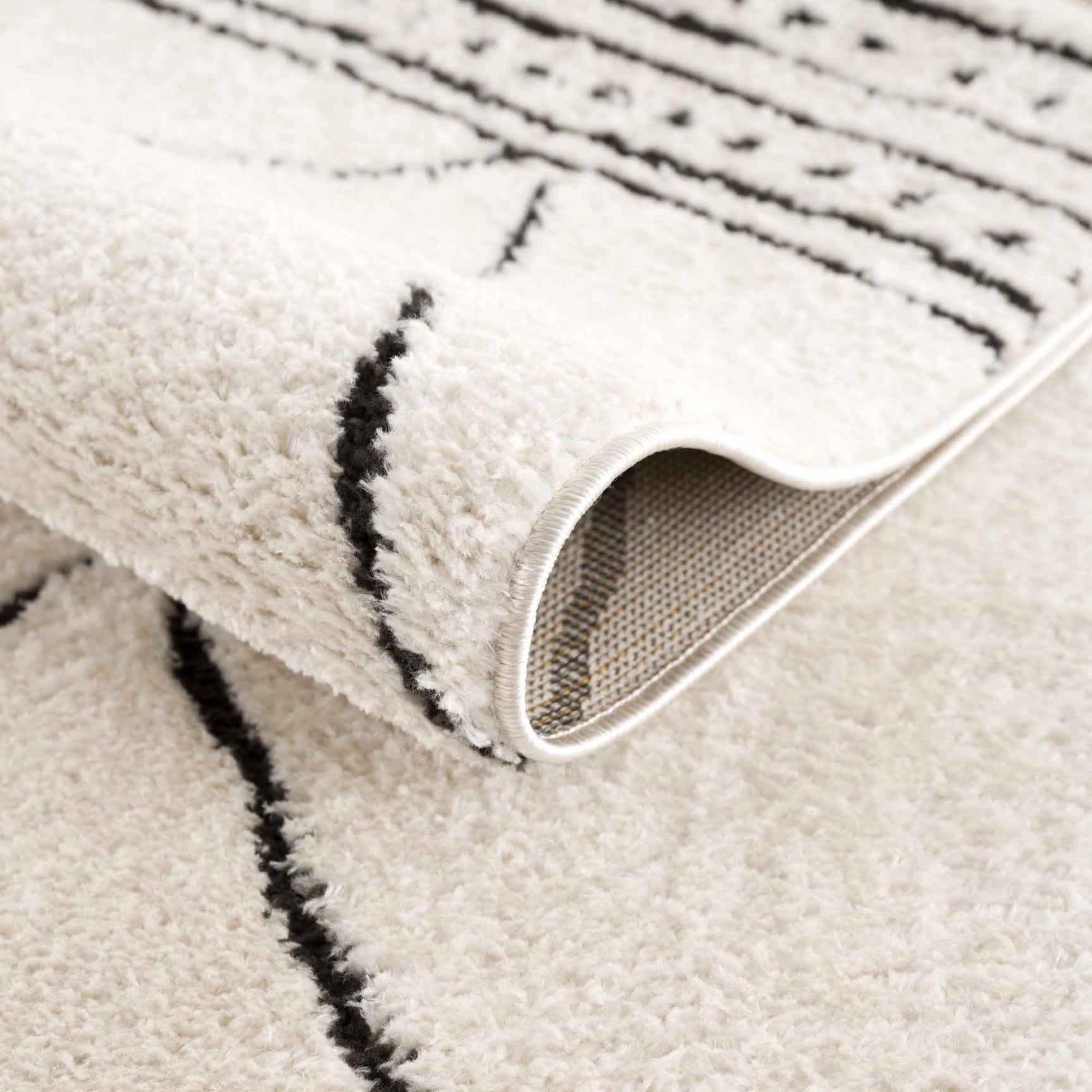Keone Black & White Thick Rug - Ornate Home