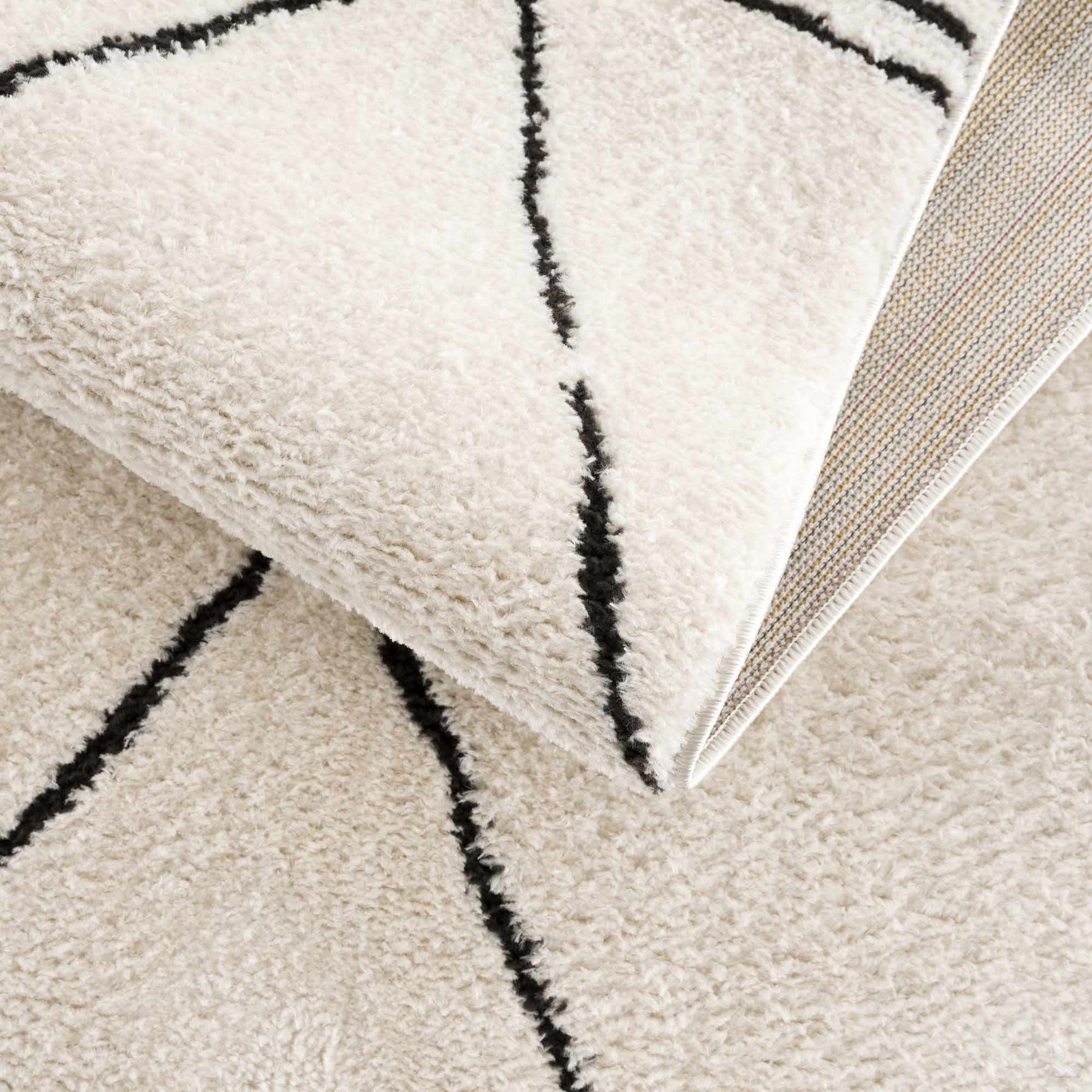 Keone Black & White Thick Rug - Ornate Home