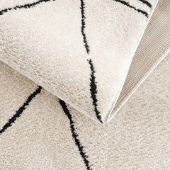 Keone Black & White Thick Rug - Ornate Home
