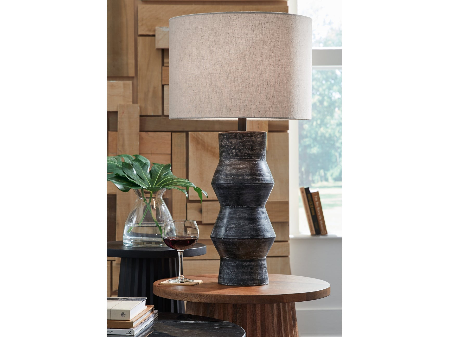 Kerbert Distressed Black 2-Piece Lamp Set - Ornate Home