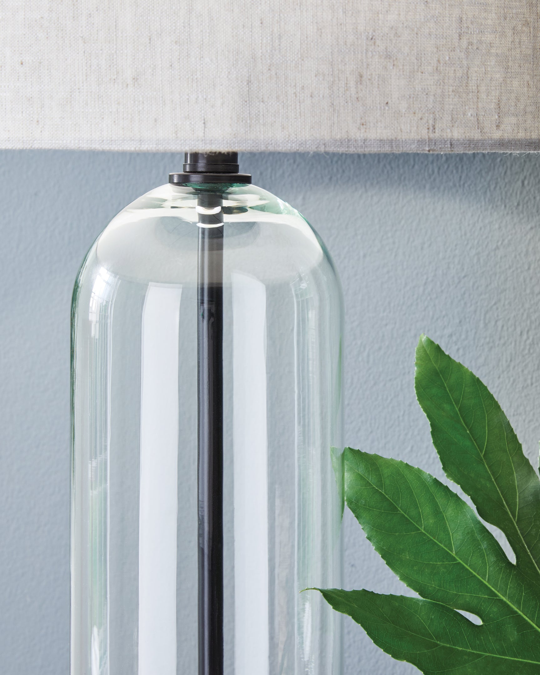 Kerrbrook Clear/Black Glass Table Lamp (1/CN) - Ornate Home