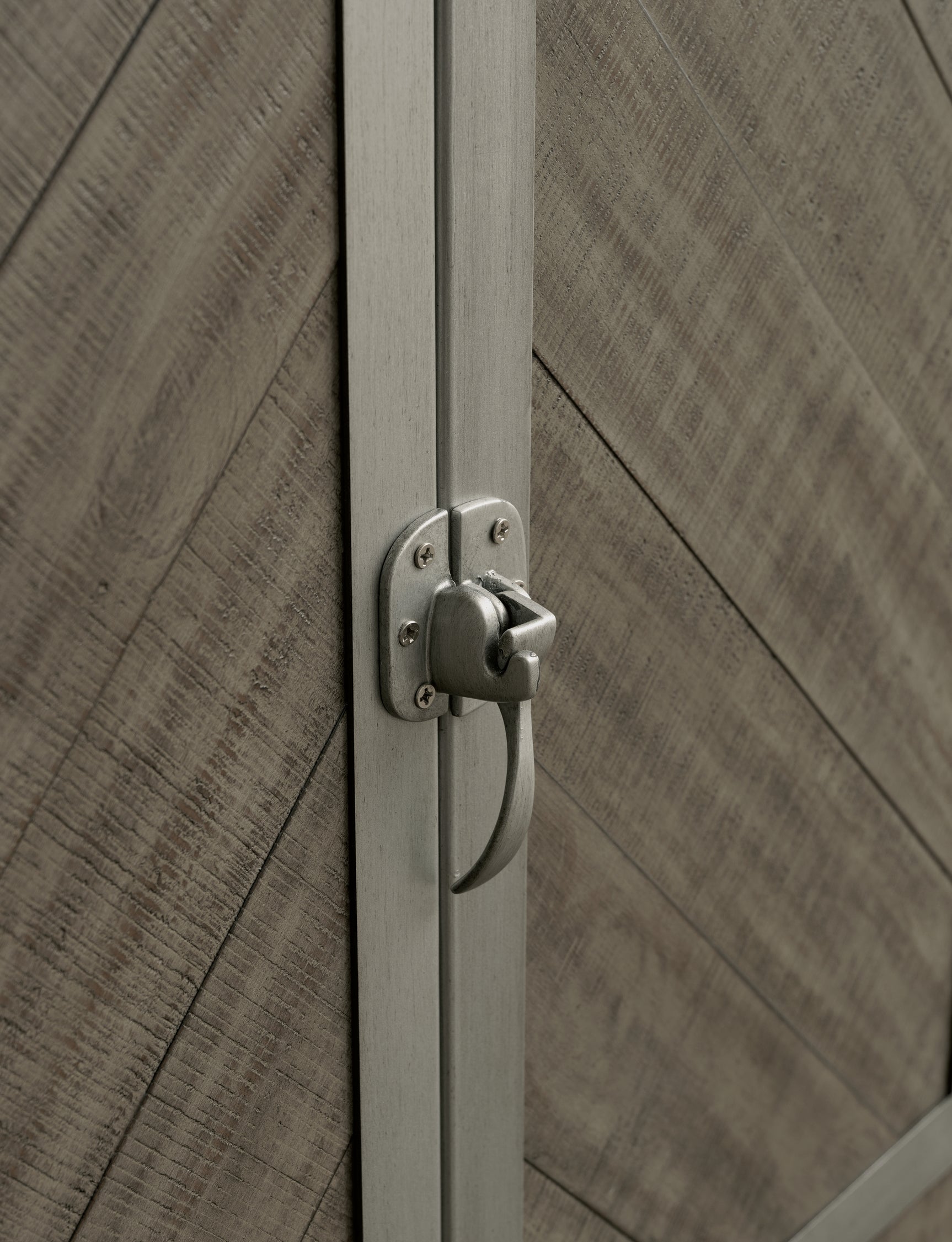 Krystanza Weathered Gray Dining Server - Ornate Home