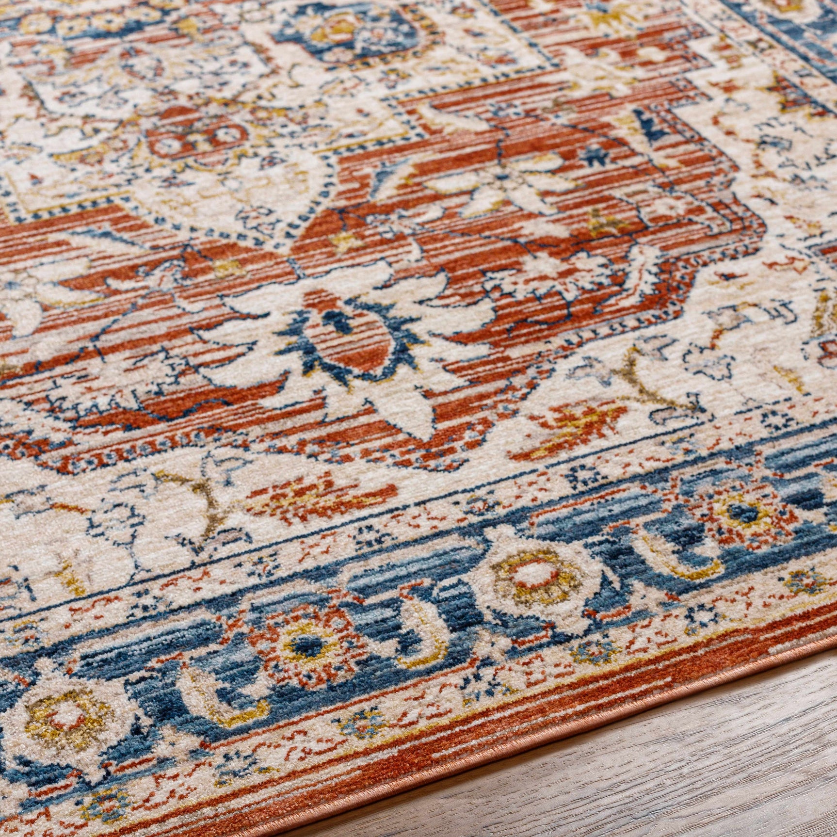 Kuro Traditional Style Rug - Clearance - Ornate Home