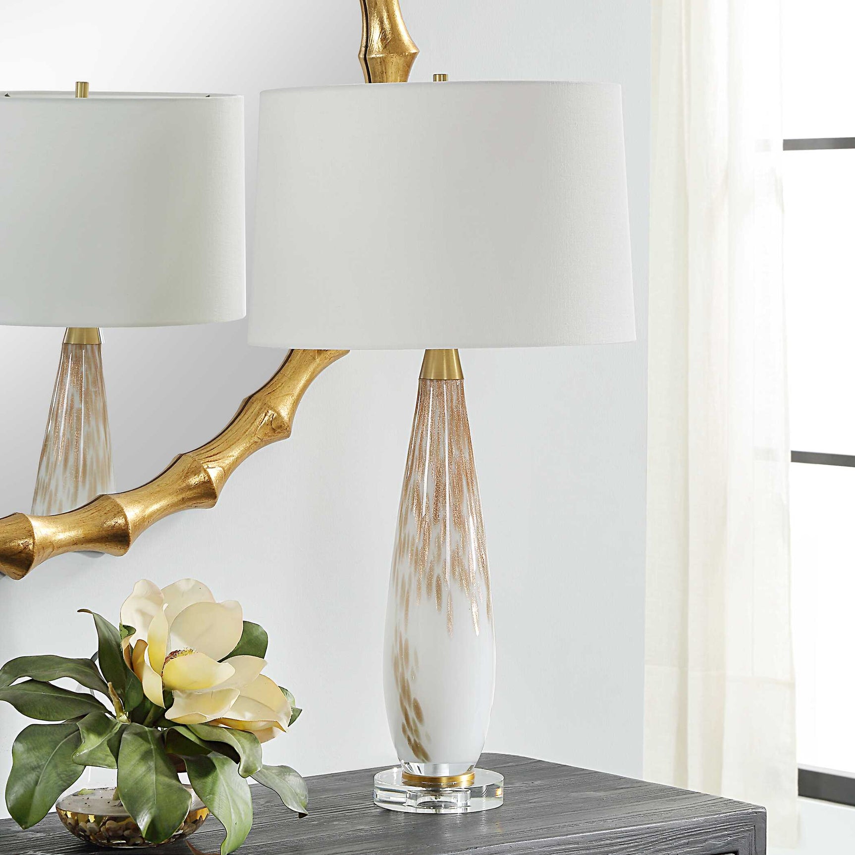 Lyra White/Gold Table Lamp