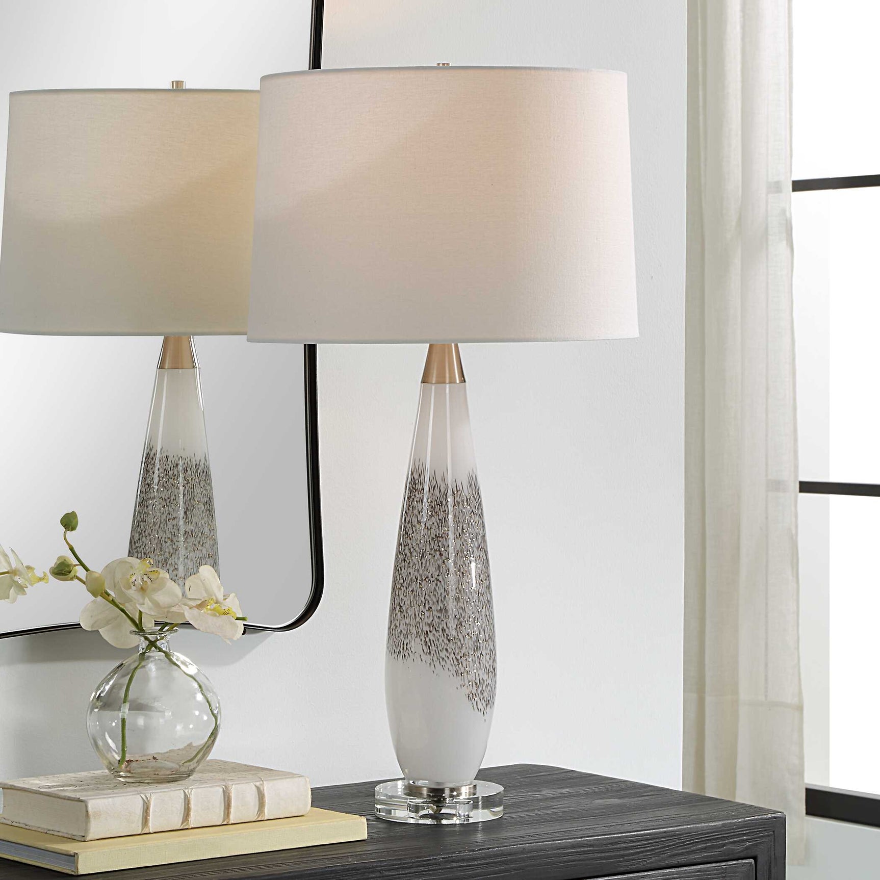 Quinn White/Silver Table Lamp