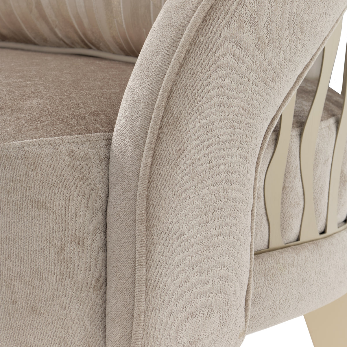 La Rachelle Medium Champagne/Lustre Flame Accent Chair