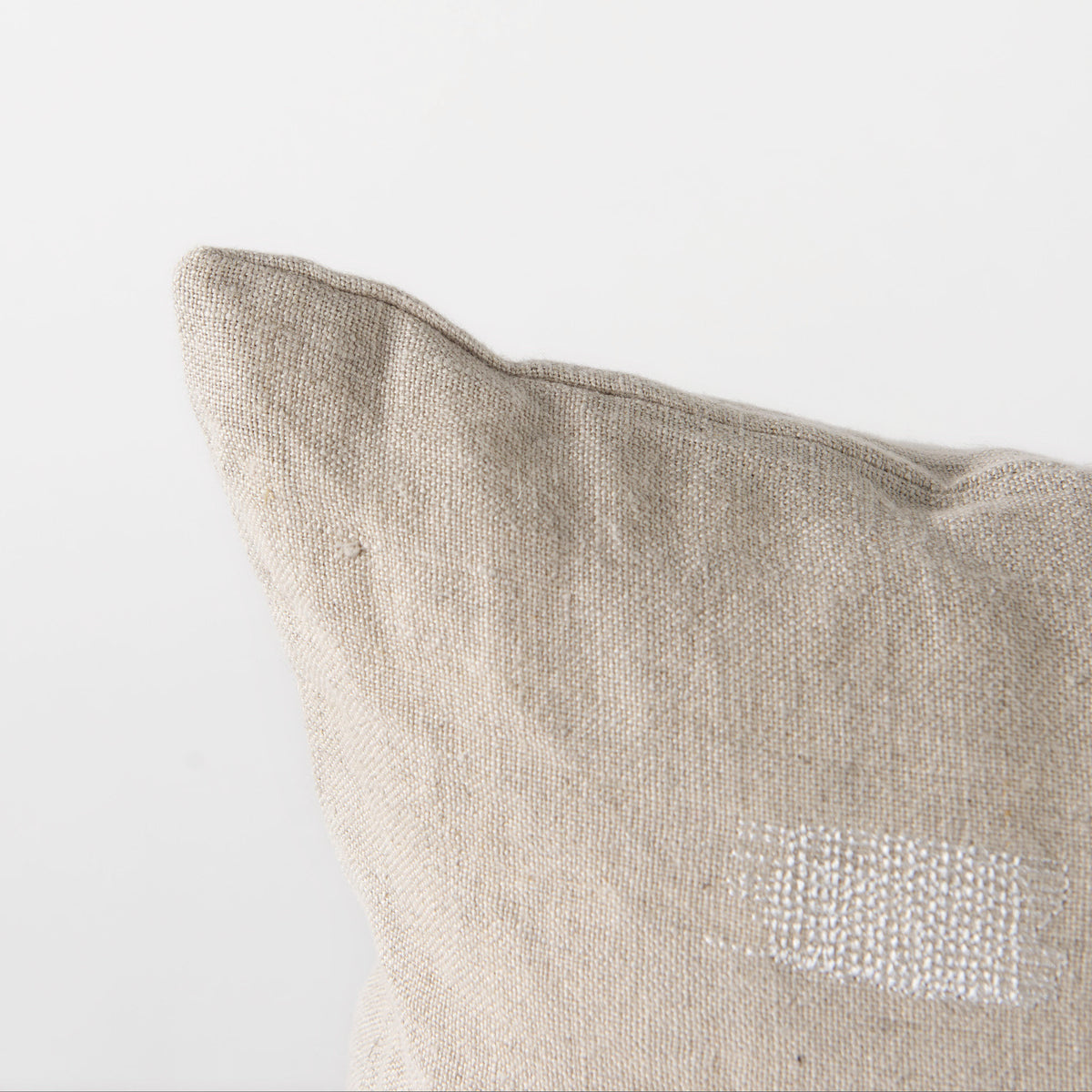 Lacey Beige/White 13x21 Decorative Pillow Cover