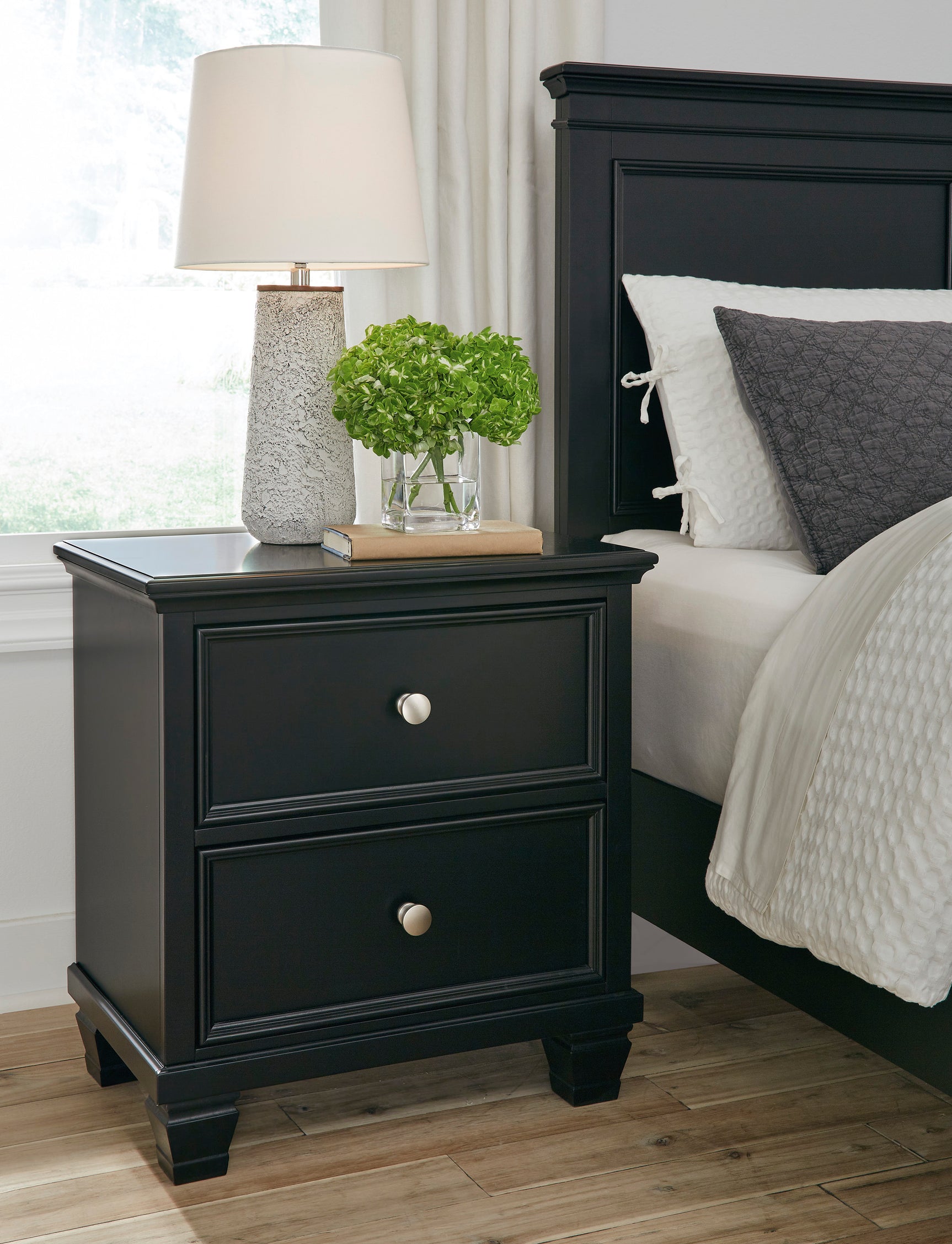 Lanolee Black Twin Panel 6-Piece Bedroom Set w/ 2 Nightstands - Ornate Home