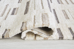 Leesdale Ivory/Brown/Black 5' x 7' Rug - Ornate Home