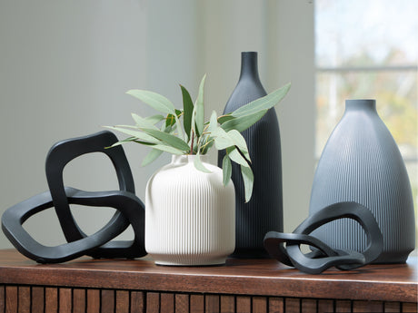 Leithick Black/Tan/Gray Accessory Set (Set of 5) - Ornate Home