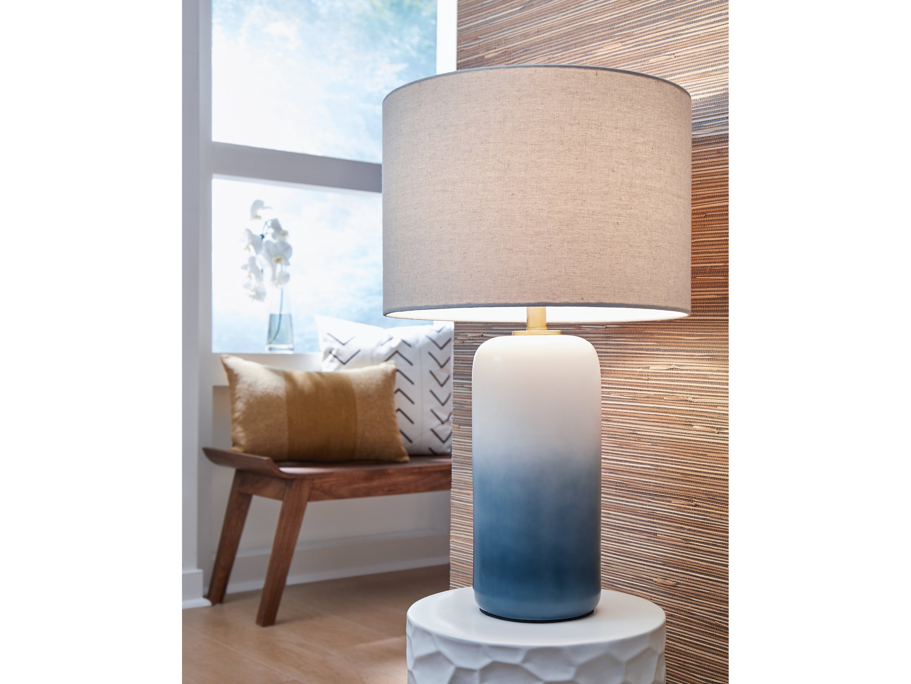 Signature Design By Ashley Lemrich Table Lamp - Thumbnail 5