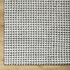 Lenci Silver Beige Area Rug - Ornate Home
