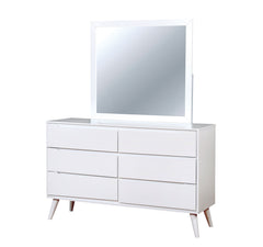Lennart White 4 Pc. Queen Bedroom Set - Ornate Home