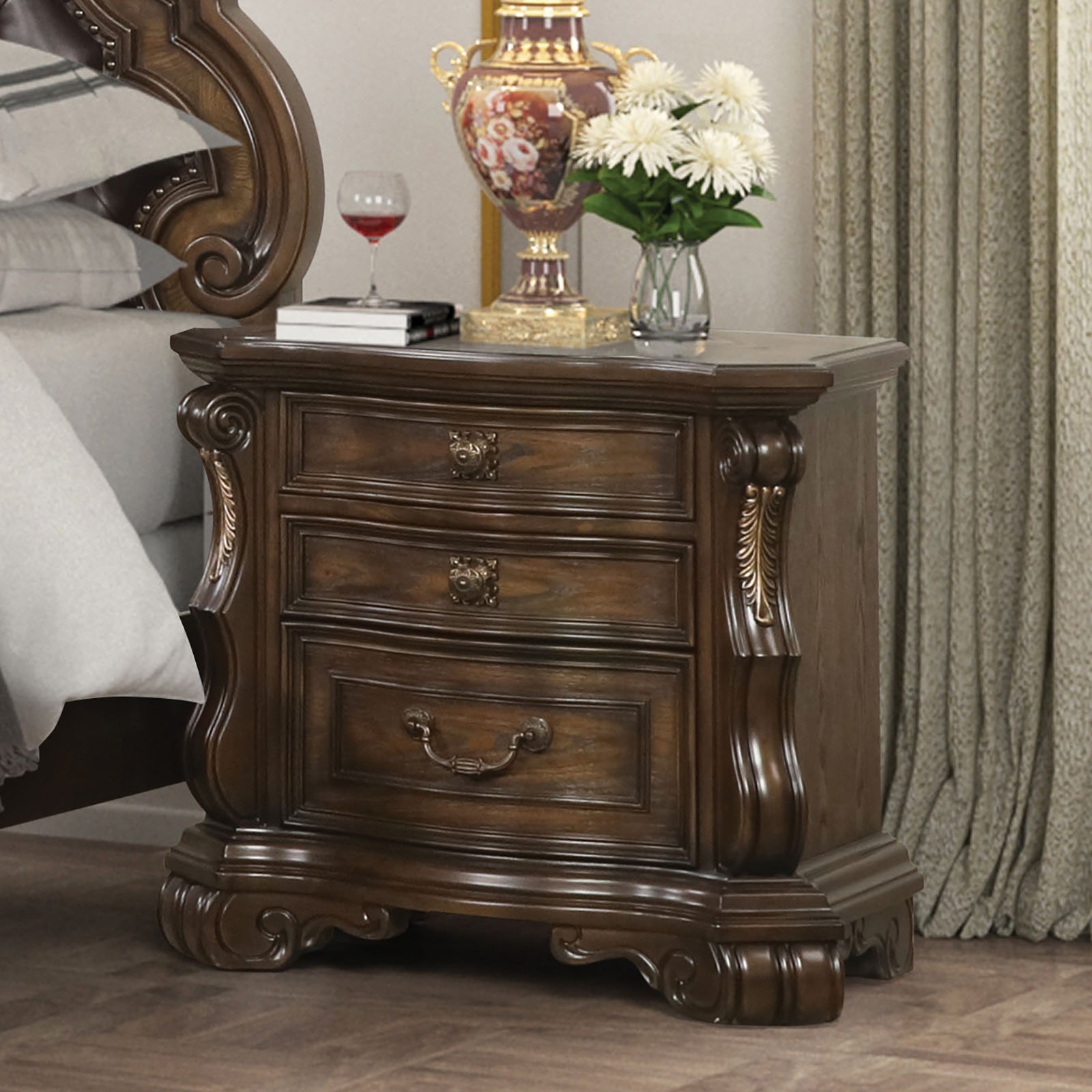 Leovanni Dark Brown Queen Full 5 Piece Bedroom Set w/2 Nightstands - Ornate Home