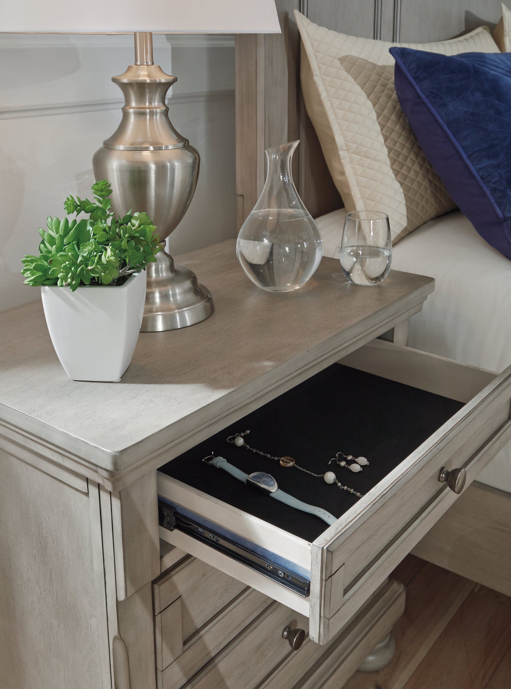 Lettner Light Gray King Panel Bedroom Set with Dresser, Mirror and Nightstand (Online Special Price) - Ornate Home