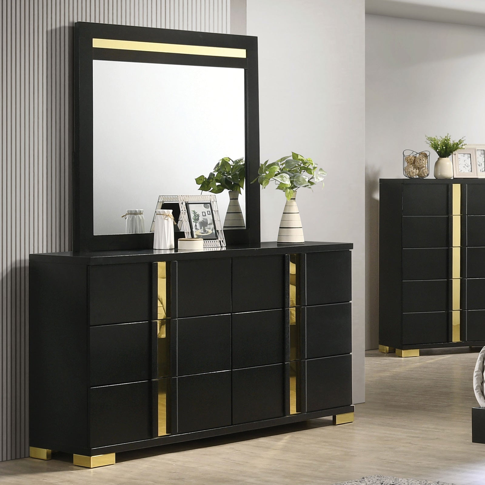 Furniture of America Lillestrom Black/Gold Dresser
