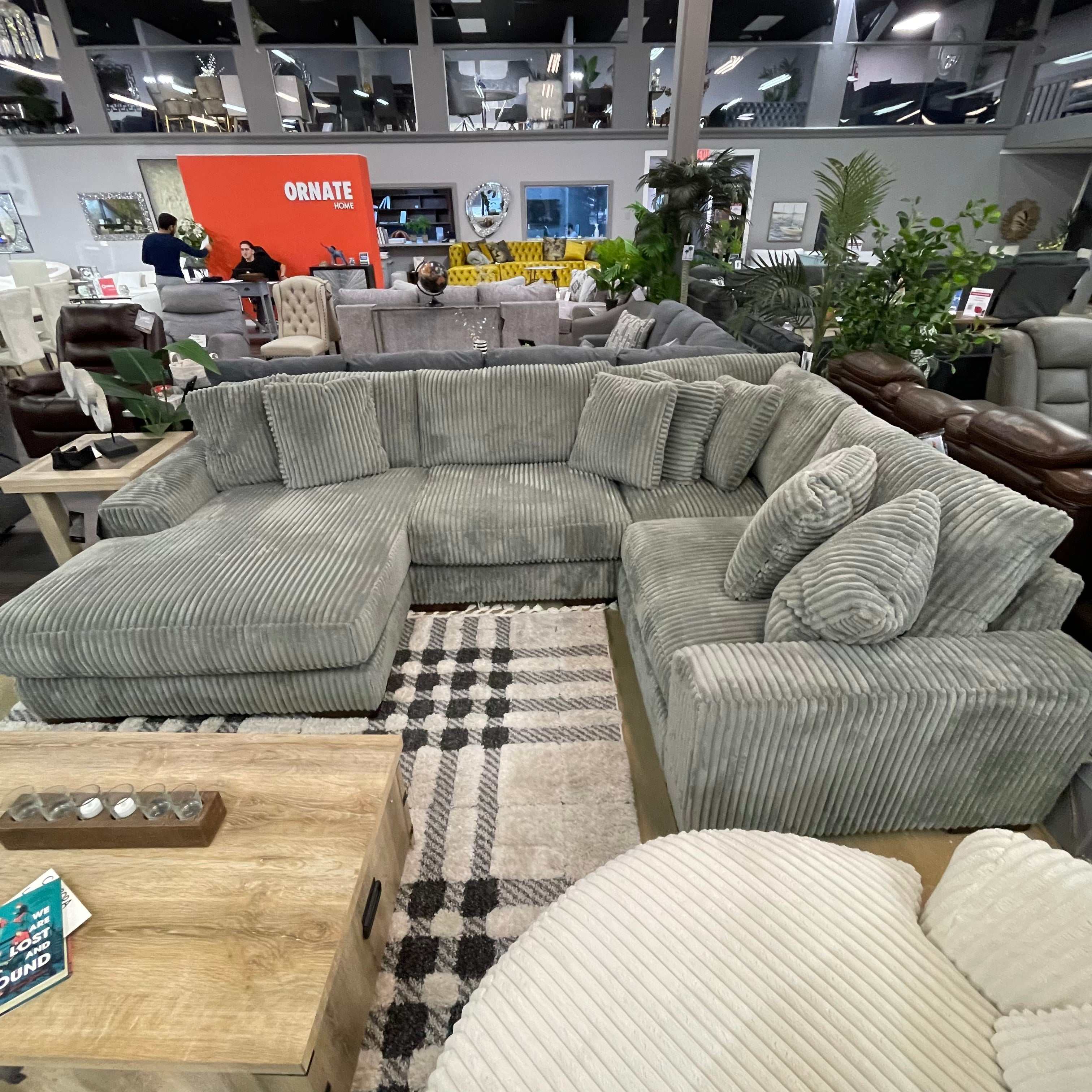 Lindyn-Fog-4pc-LAF-Chaise-