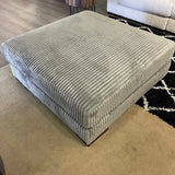 Lindyn Fog 5pc RAF Sectional + Oversized Ottoman (Online Special Price) - Ornate Home