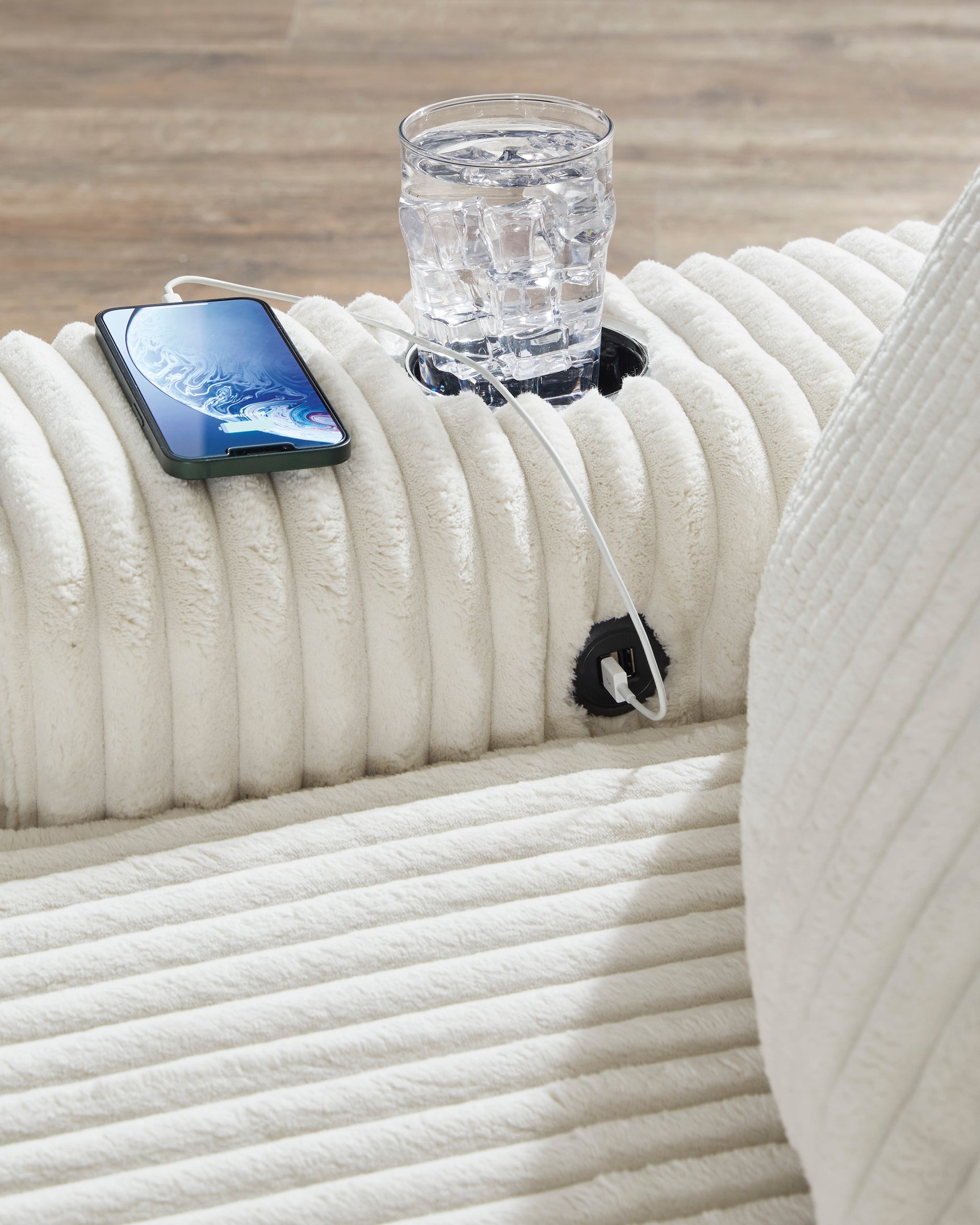 Lindyn Ivory 6pc LAF Chaise Sectional - Ornate Home