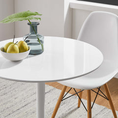 Lippa White 28" Round Wood Dining Table - Ornate Home