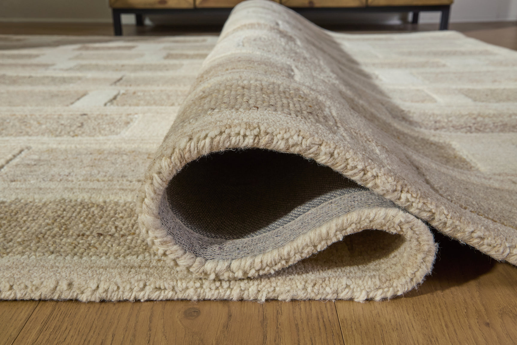 Lisgrove Tan/Brown/White Medium Rug - Ornate Home