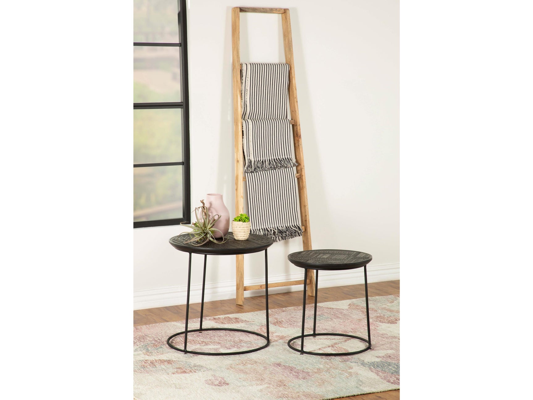 Loannis Matte Black 2-piece Round Mango Wood Nesting Table - Ornate Home