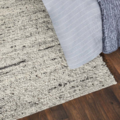 Loomis Ivory/Gray 5'x8' Rug