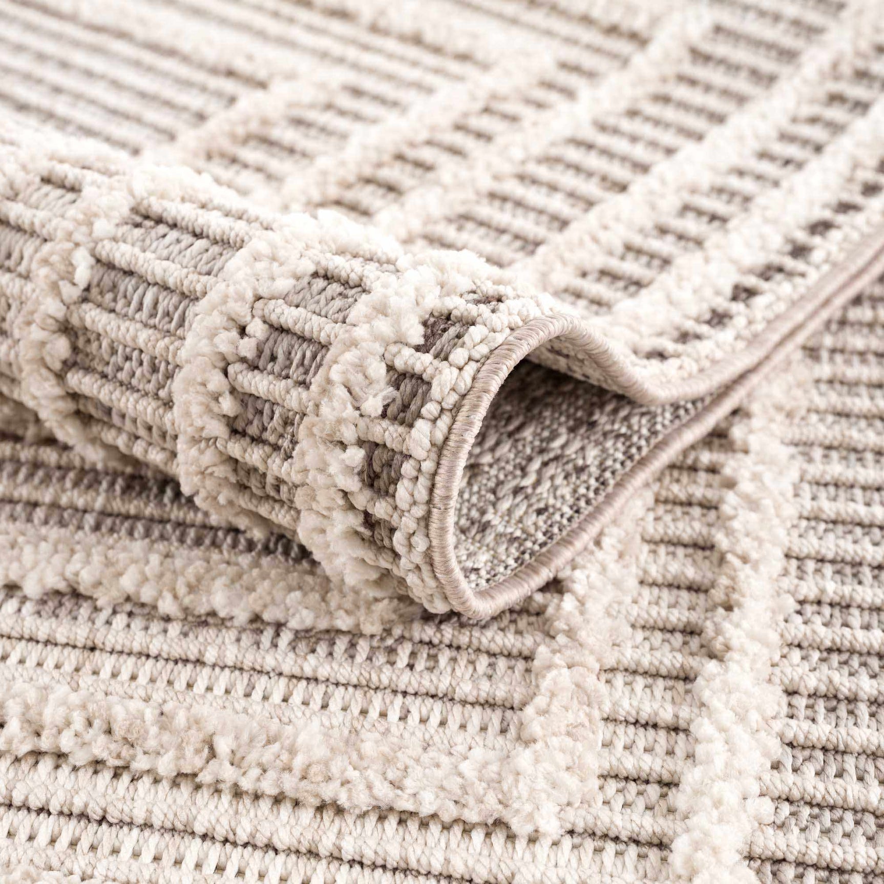 Lunao Area Rug - Ornate Home